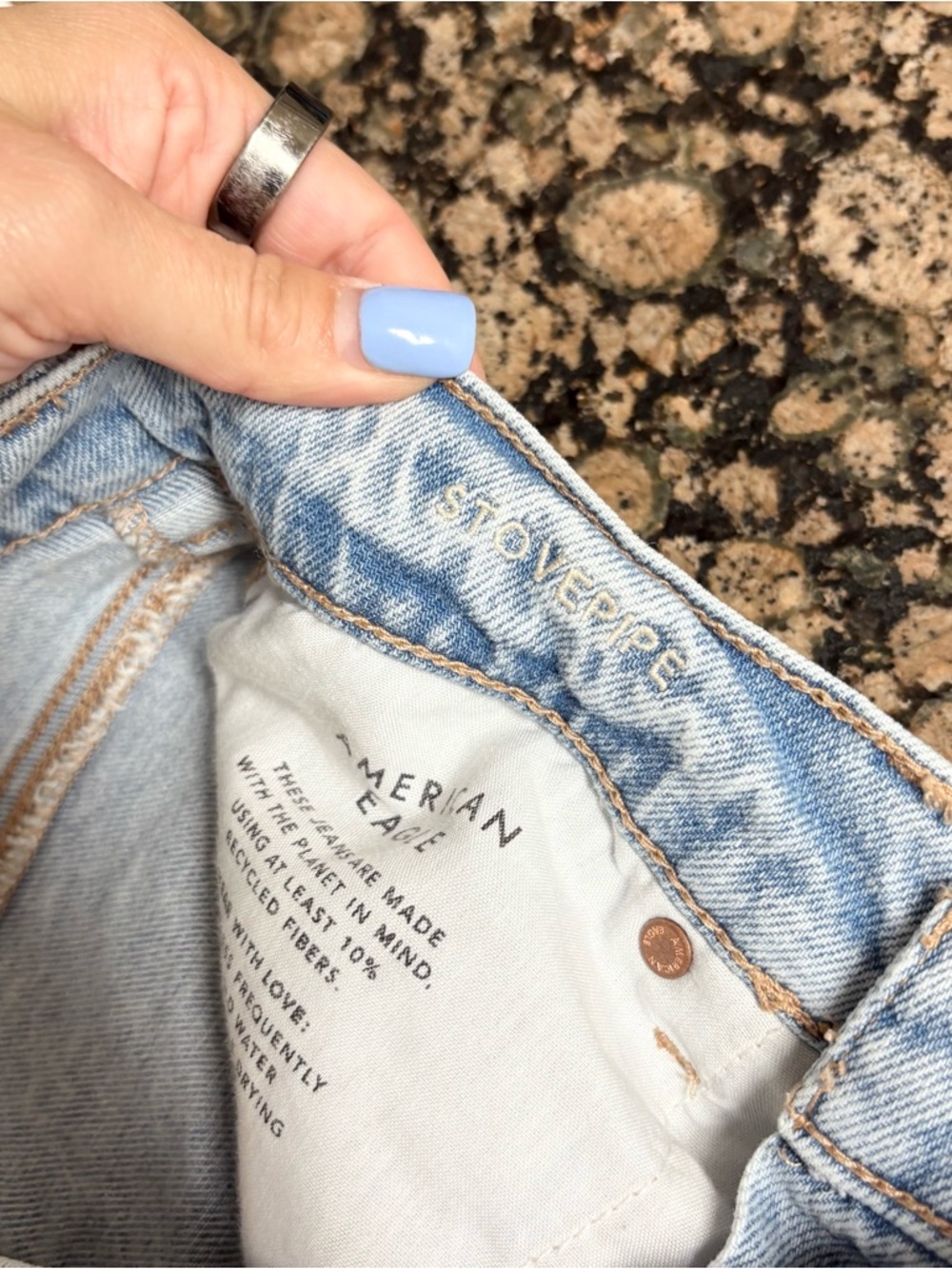 American Eagle Jeans Blue Denim Stovepipe Strigid Light Wash Size 2 Long - Picture 5 of 7